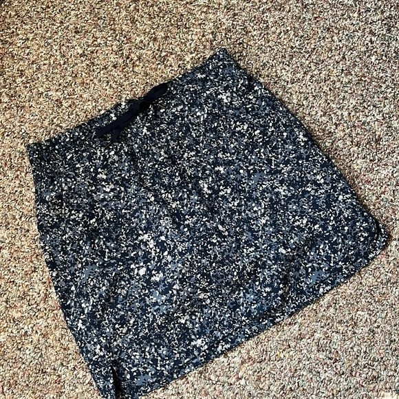 Athleta Farallon Short Size 6 - Picture 1 of 6